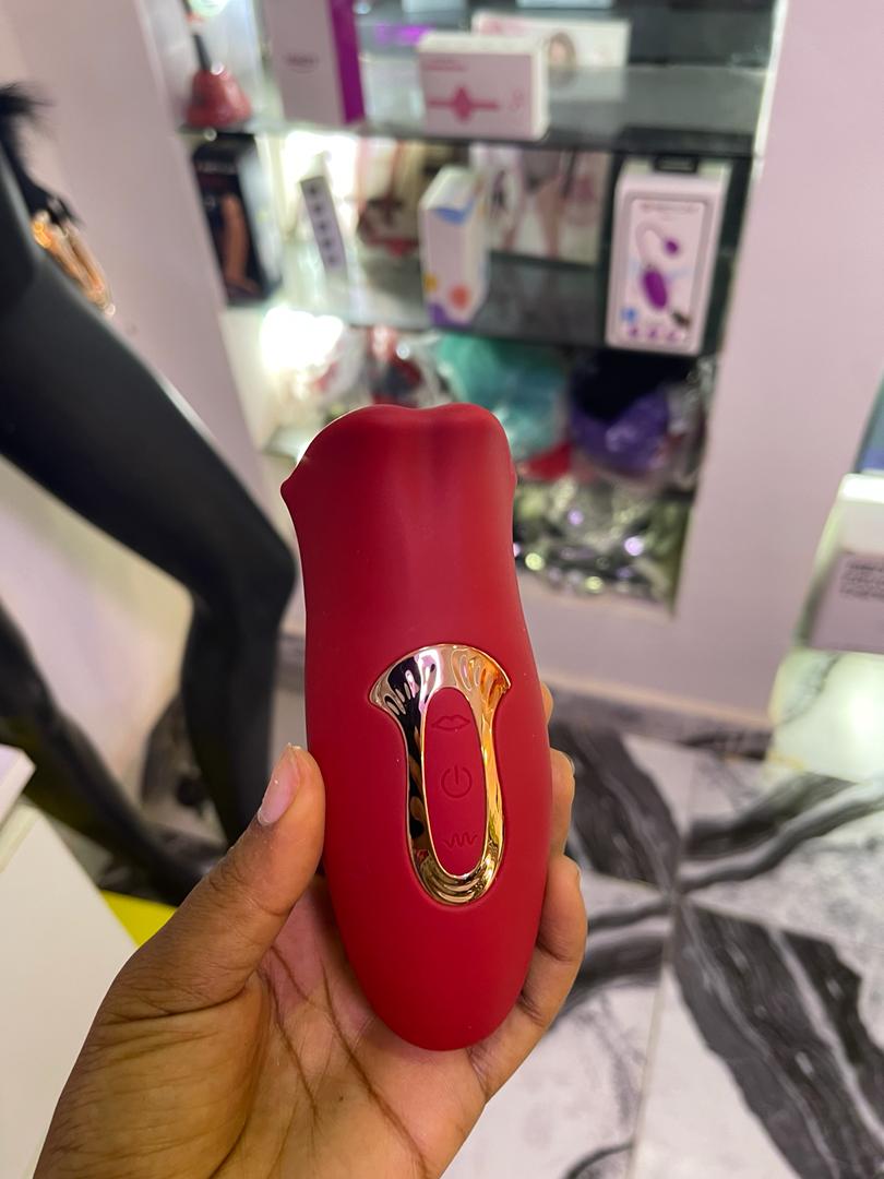 Rechargeable, Vibrating, Biting, Sucking And Mouth Grasping Vibrator